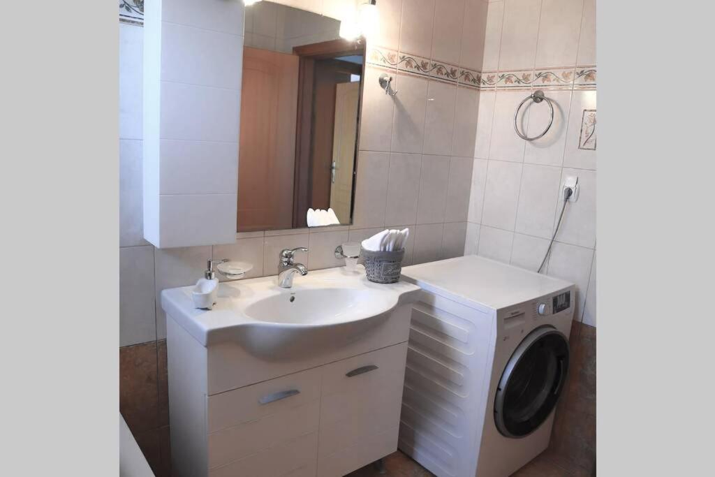 Pogonia Sea View Apartment Екстериор снимка